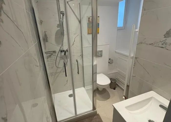 Sur Les Toits De Paris